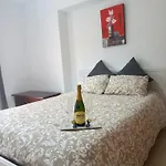 Apartamento vacacional con piscina